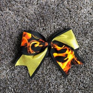 Cheer bow